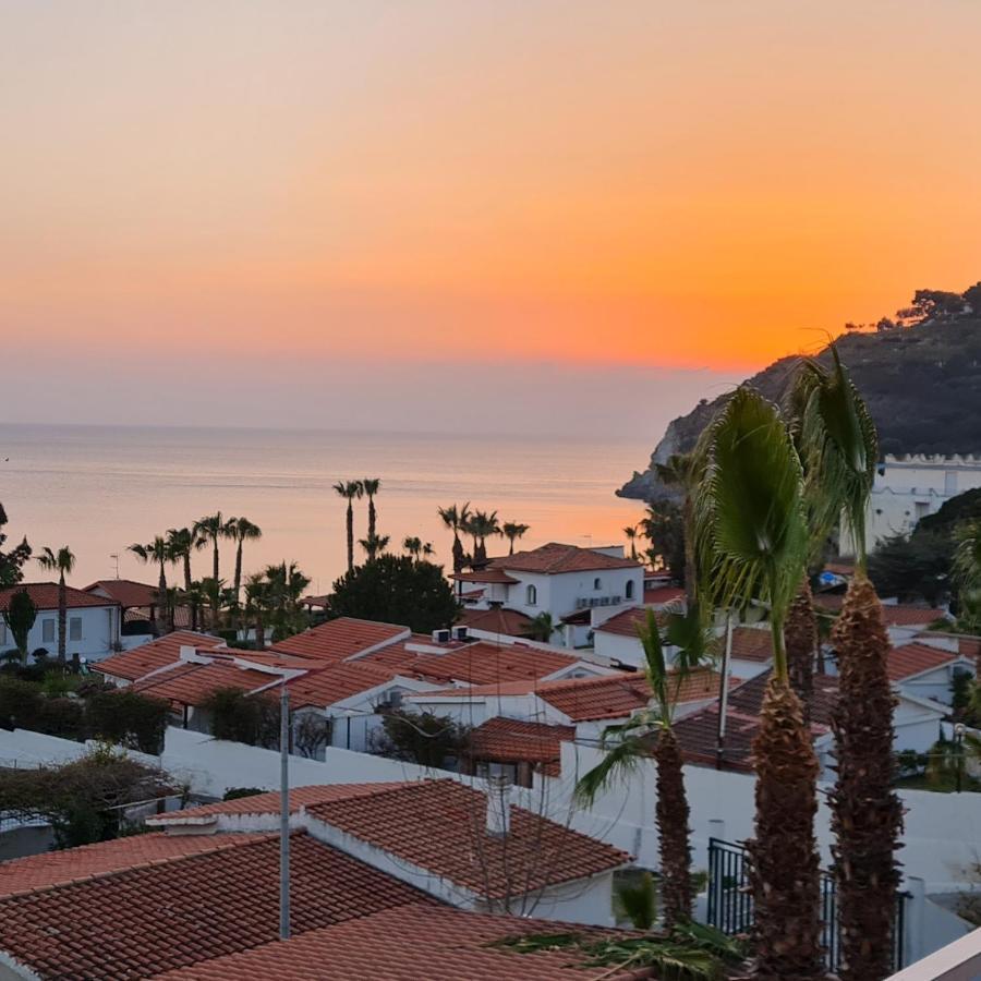 Ninfa Sul Mare Apartments 50 M E T R I Dal Mare Parcheggio Gratuito Custodito Capo Vaticano Zewnętrze zdjęcie